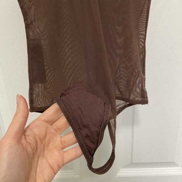FREE WITH $15+ PURCHASE // Wilfred Free Sheer Bodysuit - Picture 9 of 9